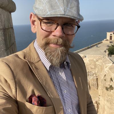 Scenes from Paradise: Creative Destruction, Visual Culture, and the Evolution of Global Tourism along Spain’s Mediterranean Coasts